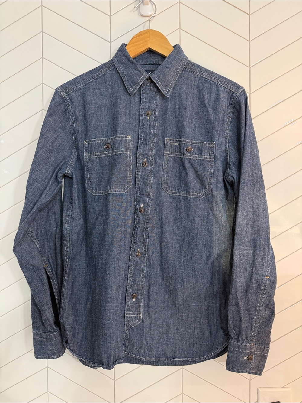 American Eagle Denim Button-Up Shirt Small